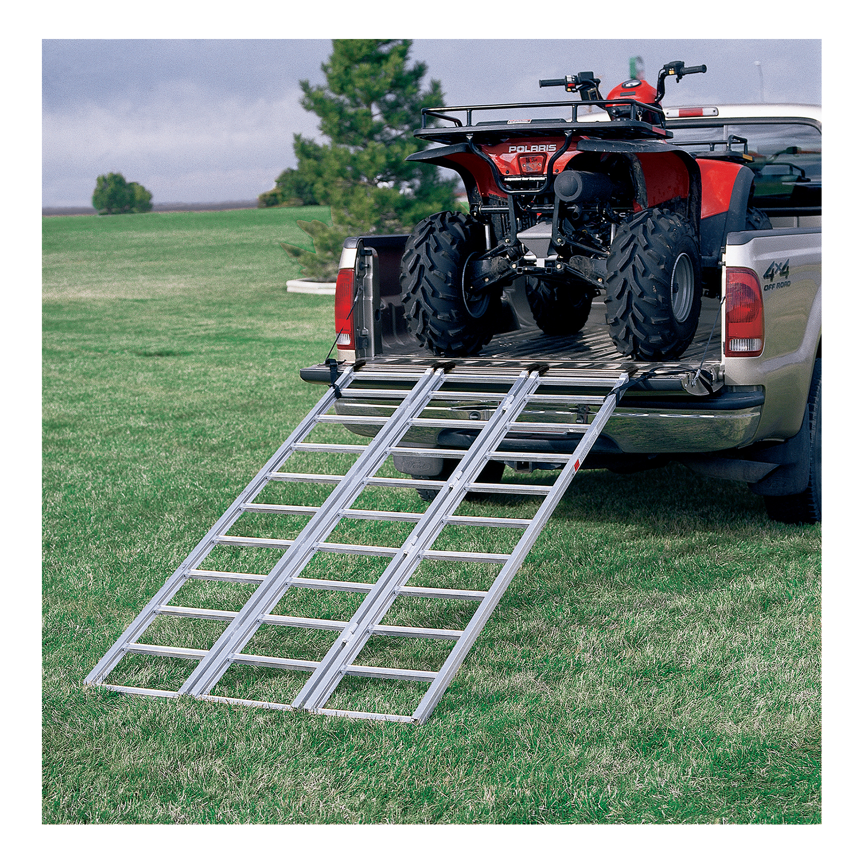 Yutrax ATV Extra-Long Heavy-Duty Tri-Fold Loading Ramp