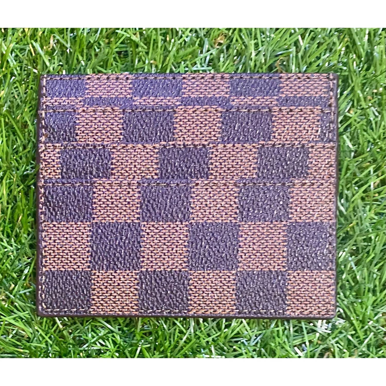 Women's Checkered Slim Credit Card Holder In Brown