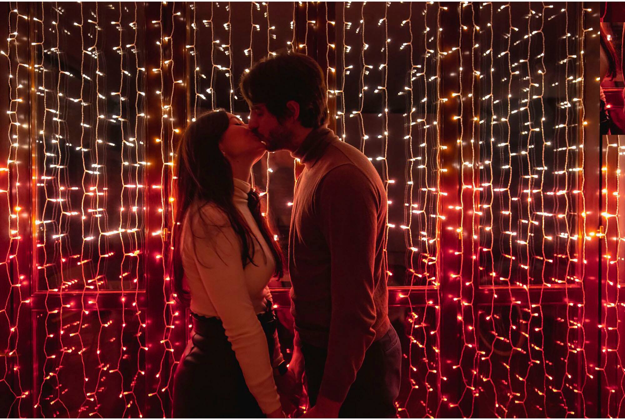 Twinkly - Smart Light Curtain 210 RGB + LED Generation II - Multi