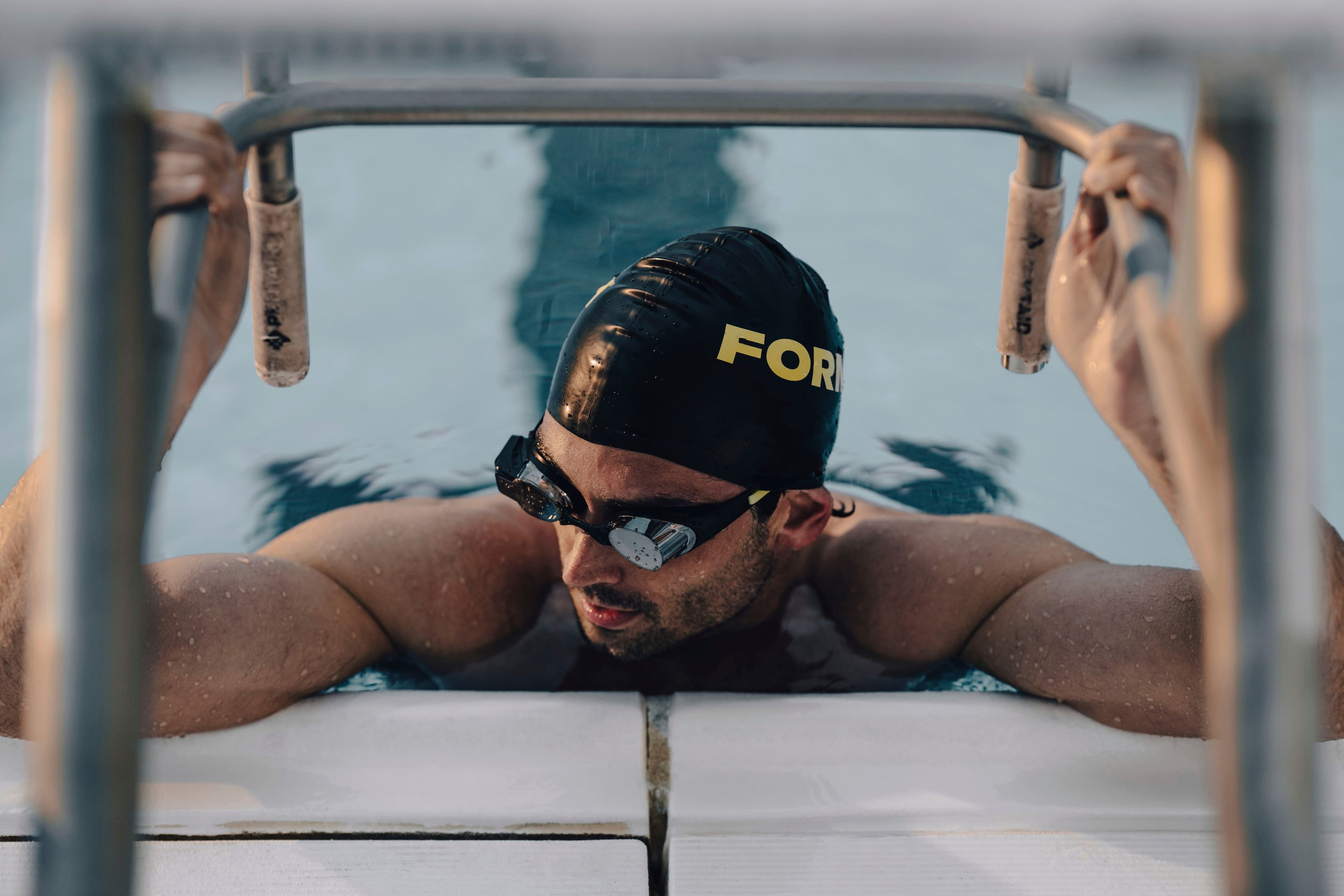 FORM - Smart Swim 2 Goggles - Black - (2024)