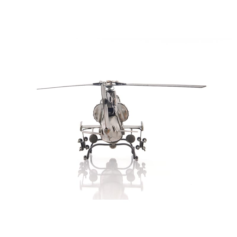 1960s US Attack Helicopter 1:46