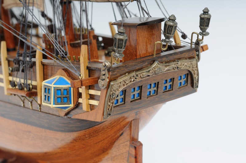 Old Modern Handicrafts HMS Bounty New Model Ship