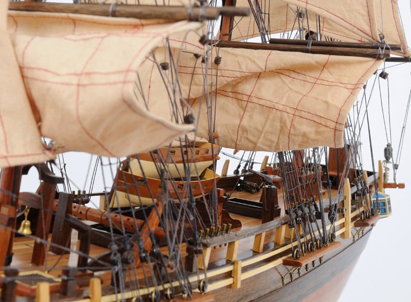 Old Modern Handicrafts HMS Bounty New Model Ship