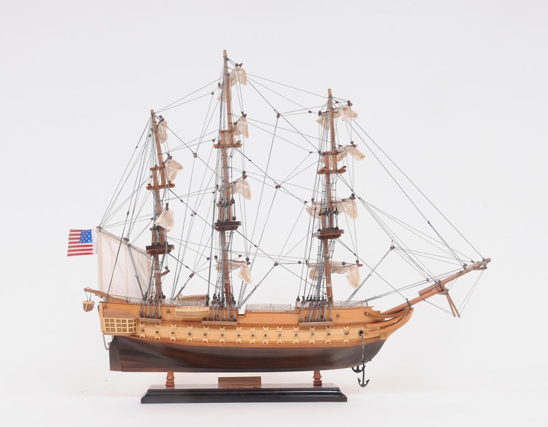 Old Modern Handicrafts USS Contitution Small Model Ship